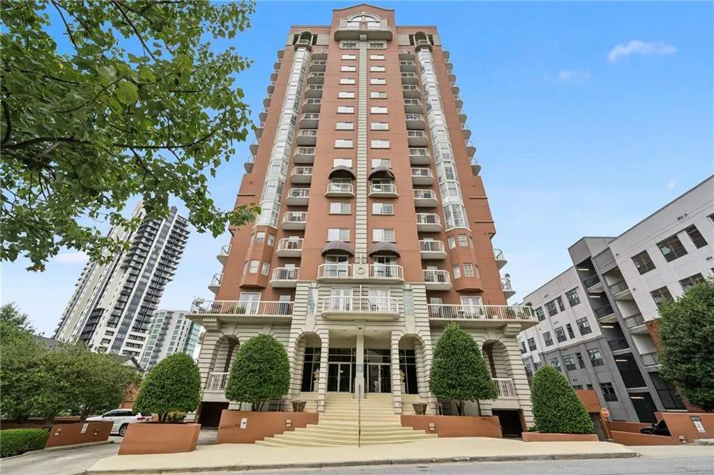 3435 Kingsboro Road Ne Unit 1702, Atlanta, Georgia 30326, 2 Bedrooms Bedrooms, ,2 BathroomsBathrooms,Residential,For Sale,3435 Kingsboro Road Ne Unit 1702,7619467