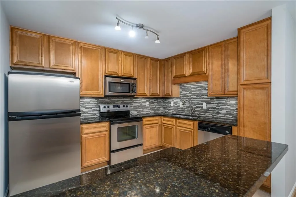 1468 Briarwood Road Ne Unit 806, Atlanta, Georgia 30319, 2 Bedrooms Bedrooms, ,2 BathroomsBathrooms,Residential,For Sale,1468 Briarwood Road Ne Unit 806,7619960