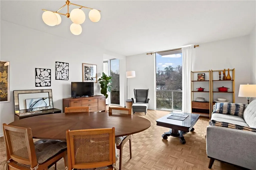 130 26th Street Nw Unit 511, Atlanta, Georgia 30309, 2 Bedrooms Bedrooms, ,1 BathroomBathrooms,Residential,For Sale,130 26th Street Nw Unit 511,7603145
