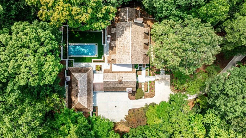 3990 Paces Ferry Road Nw, Atlanta, Georgia 30327, 7 Bedrooms Bedrooms, ,7 BathroomsBathrooms,Residential,For Sale,3990 Paces Ferry Road Nw,7622362