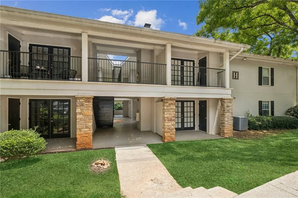 1150 Collier Road Nw Unit 16h, Atlanta, Georgia 30318, 2 Bedrooms Bedrooms, ,2 BathroomsBathrooms,Residential,For Sale,1150 Collier Road Nw Unit 16h,7622298
