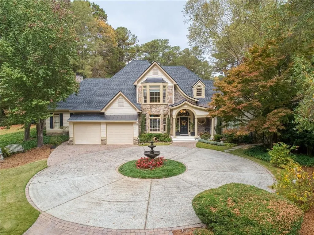 125 Claridge Drive, Atlanta, Georgia 30342, 4 Bedrooms Bedrooms, ,3 BathroomsBathrooms,Residential,For Sale,125 Claridge Drive,7623575