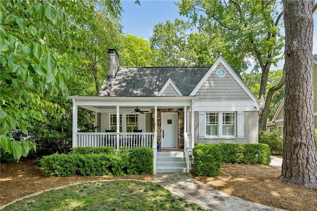 2874 Elliott Circle Ne, Atlanta, Georgia 30305, 3 Bedrooms Bedrooms, ,3 BathroomsBathrooms,Residential,For Sale,2874 Elliott Circle Ne,7623465