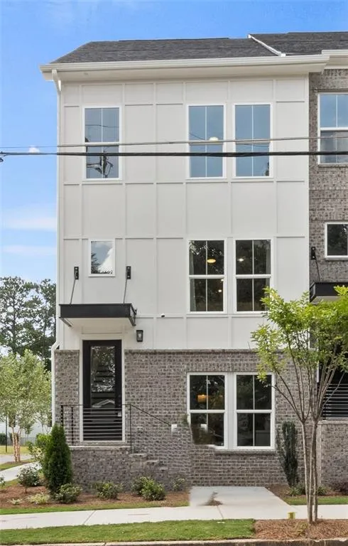 2571 Astaire Court, Atlanta, Georgia 30318, 3 Bedrooms Bedrooms, ,3 BathroomsBathrooms,Residential,For Sale,2571 Astaire Court,7620465