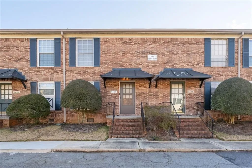 5667 Kingsport Drive, Atlanta, Georgia 30342, 2 Bedrooms Bedrooms, ,1 BathroomBathrooms,Residential,For Sale,5667 Kingsport Drive,7624555
