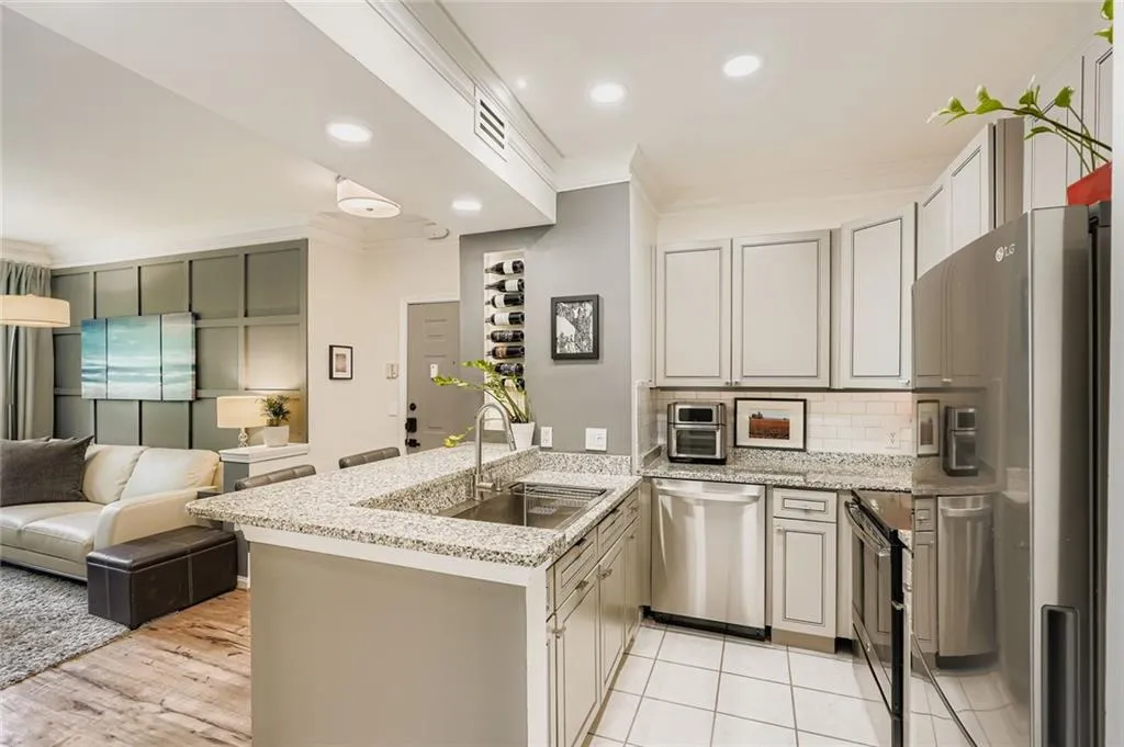 955 Juniper Street Ne Unit 1317, Atlanta, Georgia 30309, 1 Bedroom Bedrooms, ,1 BathroomBathrooms,Residential,For Sale,955 Juniper Street Ne Unit 1317,7623782