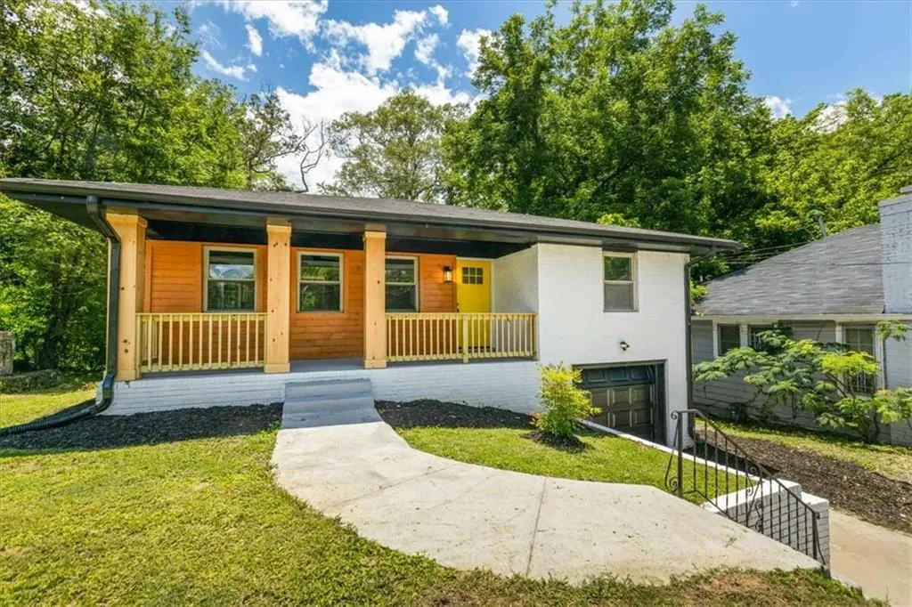 1400 North Avenue Nw, Atlanta, Georgia 30318, 3 Bedrooms Bedrooms, ,2 BathroomsBathrooms,Residential,For Sale,1400 North Avenue Nw,7624719