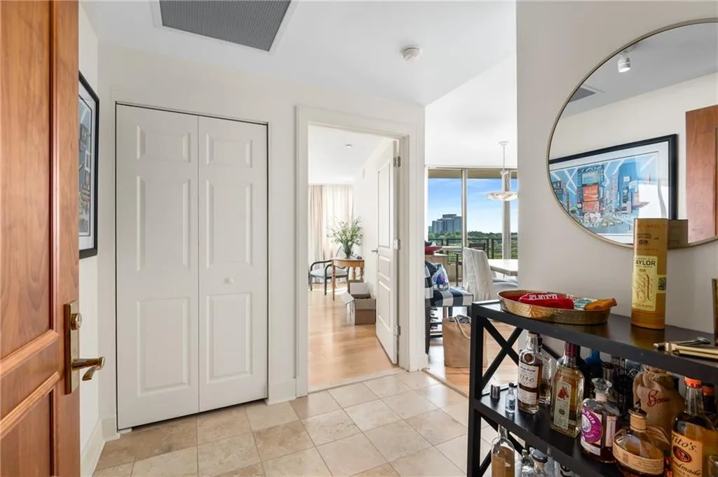 700 Park Regency Place Ne Unit 1906, Atlanta, Georgia 30326, 2 Bedrooms Bedrooms, ,2 BathroomsBathrooms,Residential,For Sale,700 Park Regency Place Ne Unit 1906,7624477