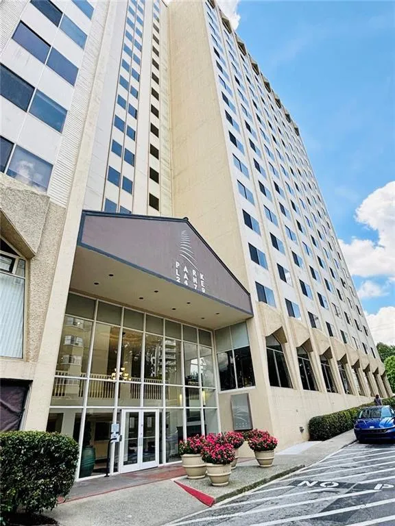 2479 Peachtree Road Ne Unit 1405, Atlanta, Georgia 30305, 1 Bedroom Bedrooms, ,1 BathroomBathrooms,Residential,For Sale,2479 Peachtree Road Ne Unit 1405,7625407