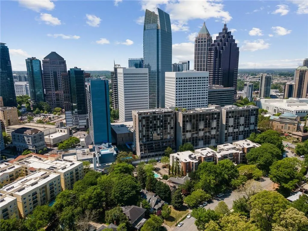 145 15th Street Ne Unit 413, Atlanta, Georgia 30309, 2 Bedrooms Bedrooms, ,2 BathroomsBathrooms,Residential,For Sale,145 15th Street Ne Unit 413,7626237