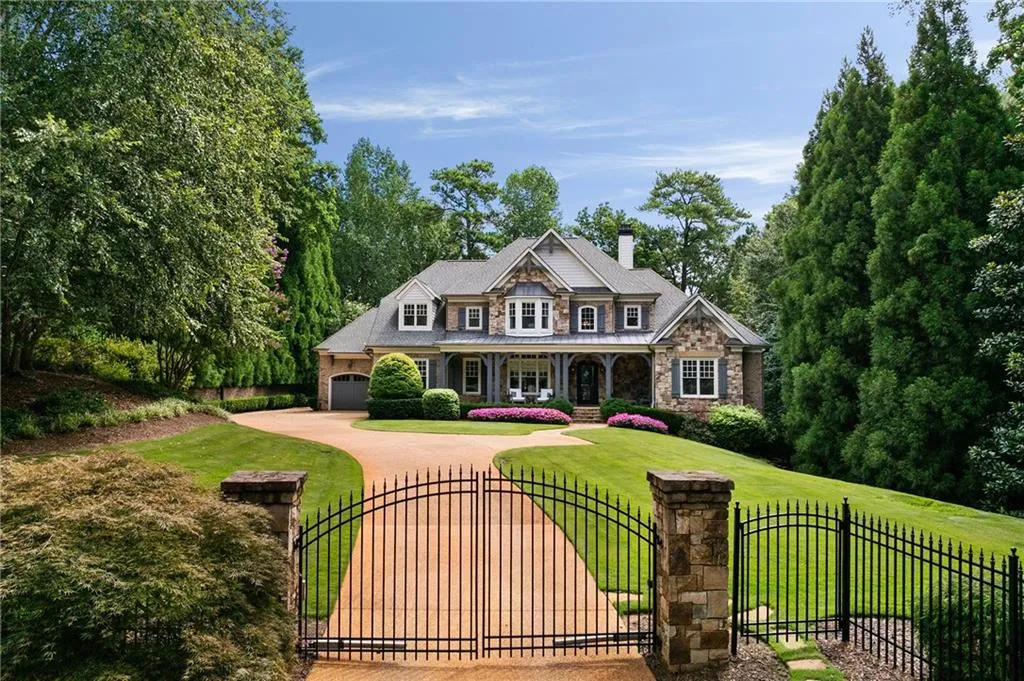 5575 Lake Island Drive, Atlanta, Georgia 30327, 5 Bedrooms Bedrooms, ,6 BathroomsBathrooms,Residential,For Sale,5575 Lake Island Drive,7627460