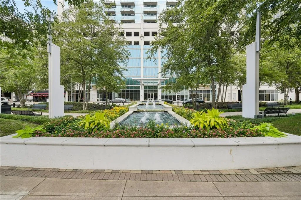 3324 Peachtree Road Ne Unit 1518, Atlanta, Georgia 30326, 2 Bedrooms Bedrooms, ,2 BathroomsBathrooms,Residential,For Sale,3324 Peachtree Road Ne Unit 1518,7626192