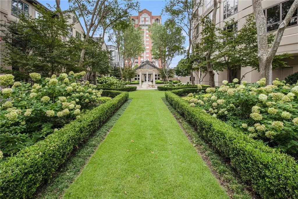 3475 Oak Valley Road Ne Unit 770, Atlanta, Georgia 30326, 1 Bedroom Bedrooms, ,1 BathroomBathrooms,Residential,For Sale,3475 Oak Valley Road Ne Unit 770,7627873