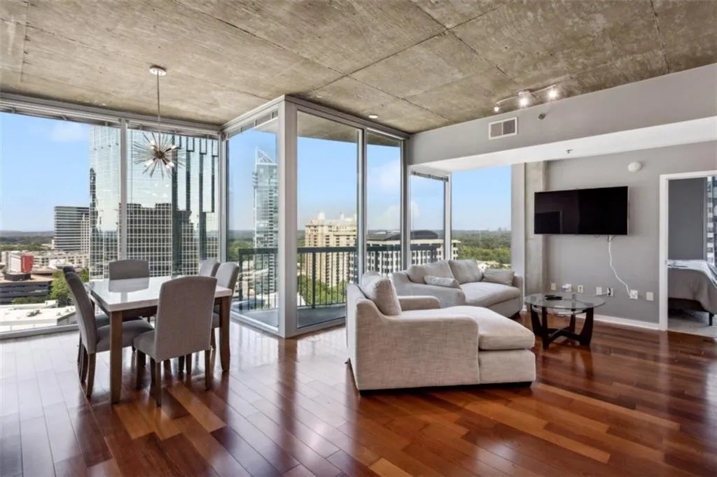 3324 Peachtree Road, Atlanta, Georgia 30326, 2 Bedrooms Bedrooms, ,2 BathroomsBathrooms,Residential,For Sale,3324 Peachtree Road,7628232