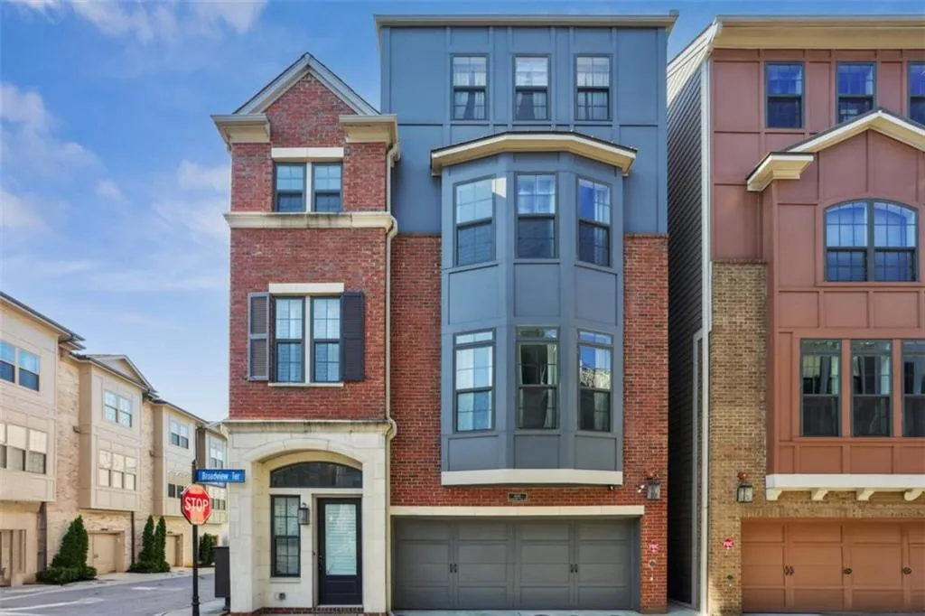 600 Broadview Terrace Ne, Atlanta, Georgia 30324, 4 Bedrooms Bedrooms, ,3 BathroomsBathrooms,Residential,For Sale,600 Broadview Terrace Ne,7628458