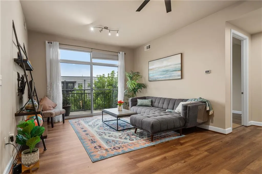 711 Cosmopolitan Unit 517, Atlanta, Georgia 30324, 2 Bedrooms Bedrooms, ,2 BathroomsBathrooms,Residential,For Sale,711 Cosmopolitan Unit 517,7626323