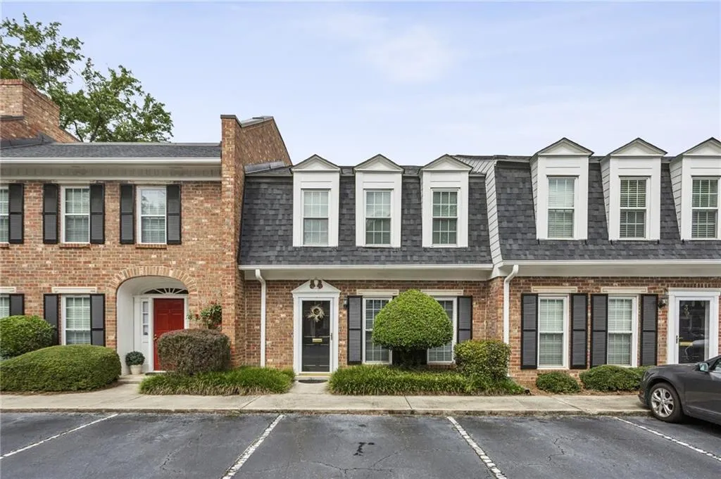 2 Scotland Place Nw, Atlanta, Georgia 30318, 2 Bedrooms Bedrooms, ,2 BathroomsBathrooms,Residential,For Sale,2 Scotland Place Nw,7628398