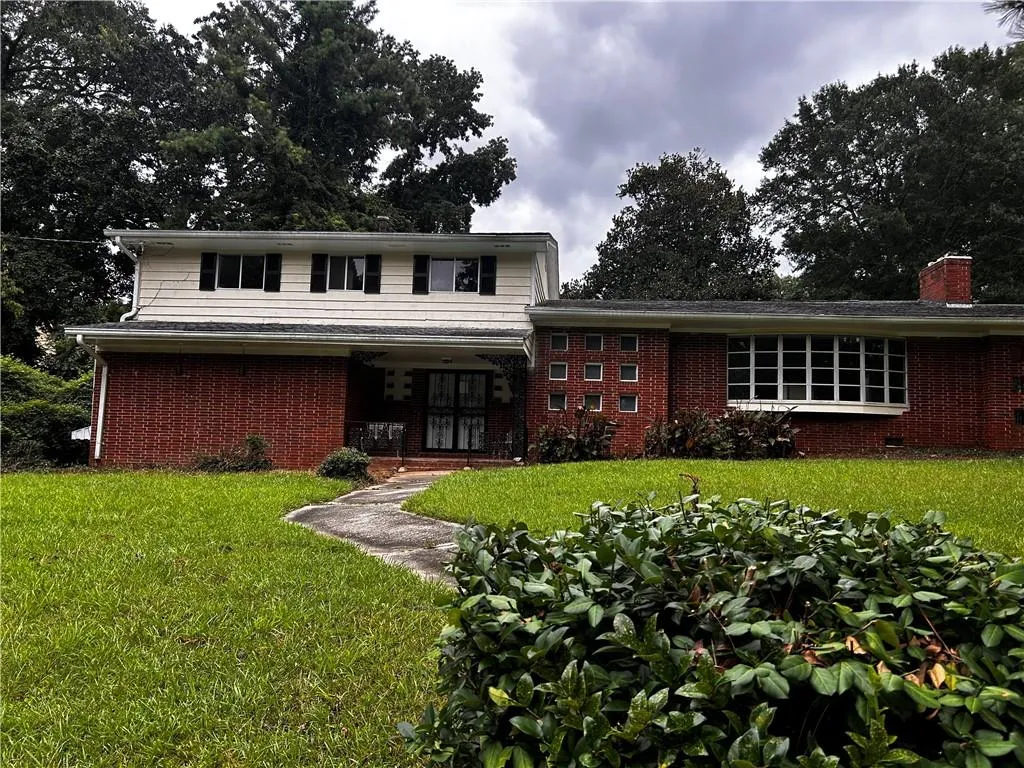 819 Venetta Place Nw, Atlanta, Georgia 30318, 5 Bedrooms Bedrooms, ,3 BathroomsBathrooms,Residential,For Sale,819 Venetta Place Nw,7627044