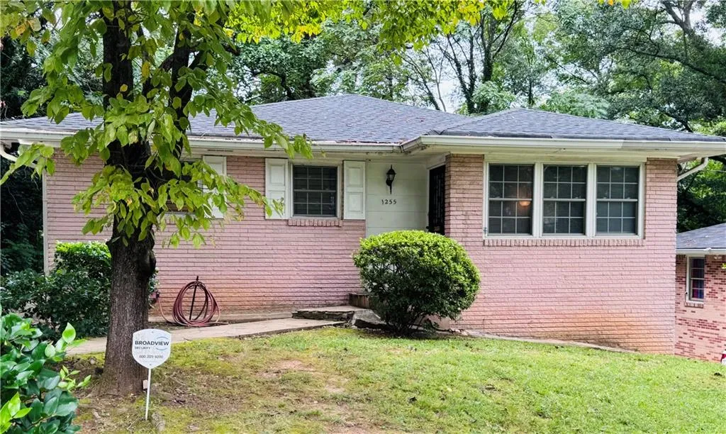 1255 North Avenue Nw, Atlanta, Georgia 30318, 3 Bedrooms Bedrooms, ,1 BathroomBathrooms,Residential,For Sale,1255 North Avenue Nw,7628110