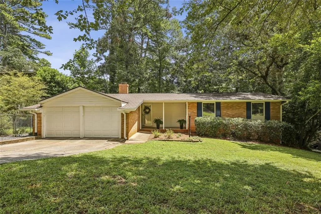 3705 Donaldson Drive Ne, Brookhaven, Georgia 30319, 3 Bedrooms Bedrooms, ,2 BathroomsBathrooms,Residential,For Sale,3705 Donaldson Drive Ne,7627724