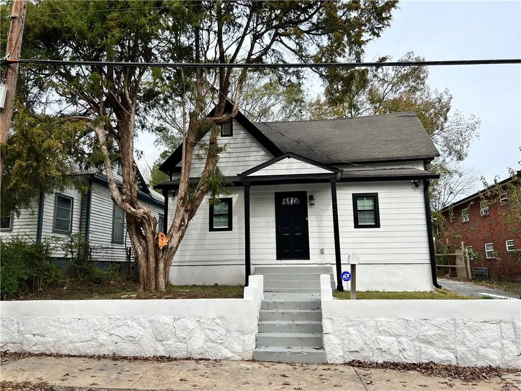 701 Cameron M Alexander Boulevard Nw, Atlanta, Georgia 30318, 3 Bedrooms Bedrooms, ,2 BathroomsBathrooms,Residential,For Sale,701 Cameron M Alexander Boulevard Nw,7627700