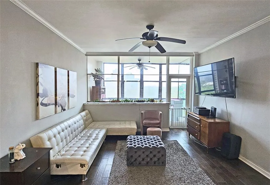 3060 Pharr Court North Court Nw Unit 719, Atlanta, Georgia 30305, 1 Bedroom Bedrooms, ,1 BathroomBathrooms,Residential,For Sale,3060 Pharr Court North Court Nw Unit 719,7630670