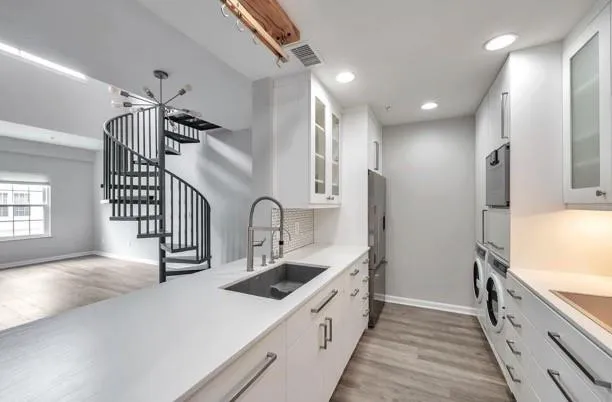 1074 Peachtree Walk Ne Unit B504, Atlanta, Georgia 30309, 2 Bedrooms Bedrooms, ,2 BathroomsBathrooms,Residential,For Sale,1074 Peachtree Walk Ne Unit B504,7631545
