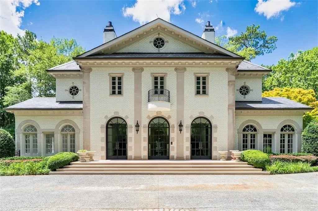 Atlanta, Georgia 30327, 8 Bedrooms Bedrooms, ,9 BathroomsBathrooms,Residential,For Sale,7600226