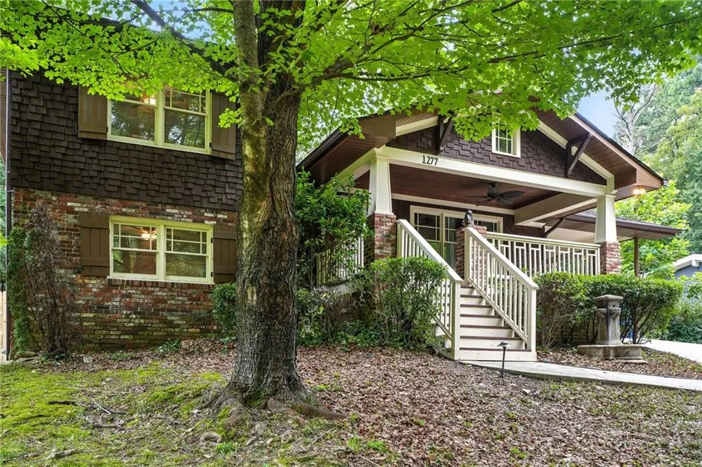 1277 Brookshire Lane Ne, Brookhaven, Georgia 30319, 4 Bedrooms Bedrooms, ,3 BathroomsBathrooms,Residential,For Sale,1277 Brookshire Lane Ne,7630623