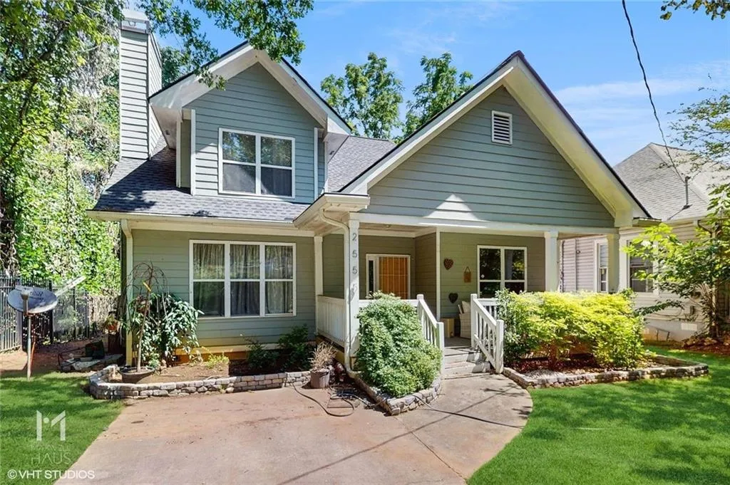 2555 Etheridge Drive Nw, Atlanta, Georgia 30318, 4 Bedrooms Bedrooms, ,2 BathroomsBathrooms,Residential,For Sale,2555 Etheridge Drive Nw,7610541