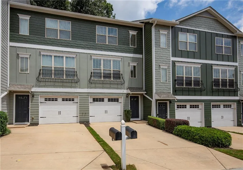 1649 Liberty Parkway Nw, Atlanta, Georgia 30318, 3 Bedrooms Bedrooms, ,3 BathroomsBathrooms,Residential,For Sale,1649 Liberty Parkway Nw,7632327