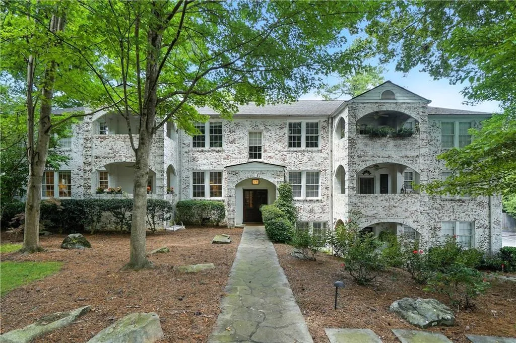 77 Peachtree Memorial Drive Nw Unit 2, Atlanta, Georgia 30309, 2 Bedrooms Bedrooms, ,2 BathroomsBathrooms,Residential,For Sale,77 Peachtree Memorial Drive Nw Unit 2,7632735
