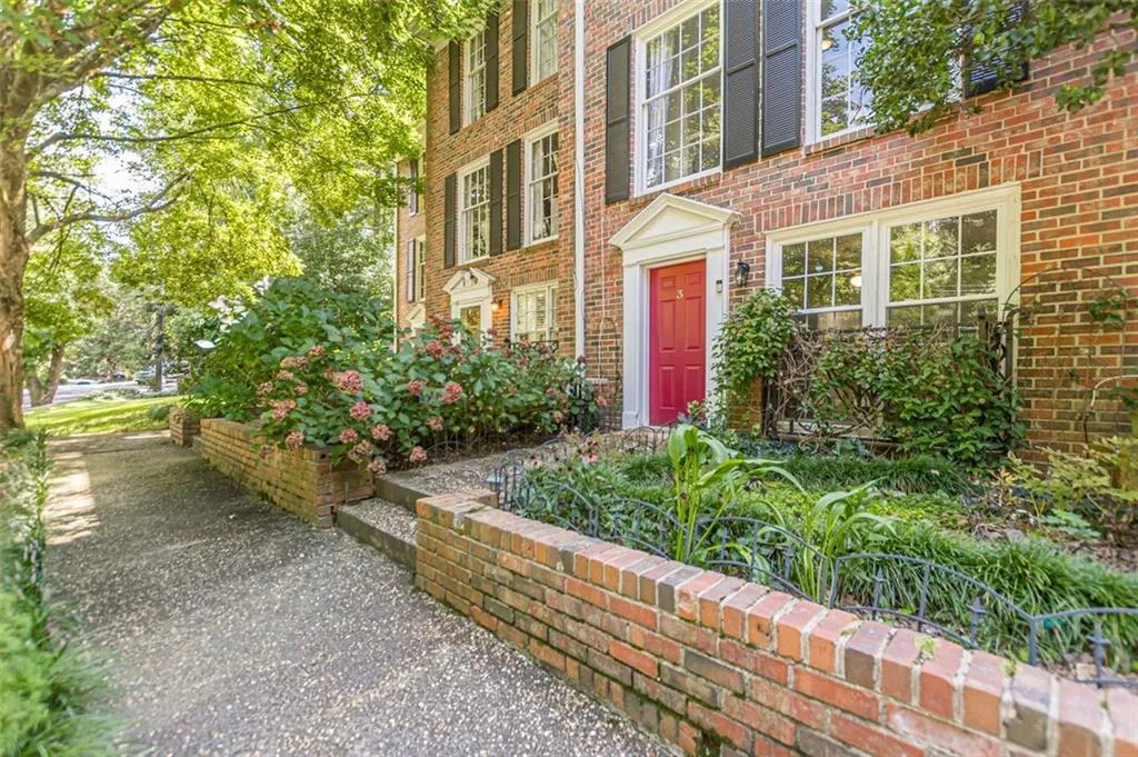 320 Alberta Terrace Ne Unit 3, Atlanta, Georgia 30305, 3 Bedrooms Bedrooms, ,3 BathroomsBathrooms,Residential,For Sale,320 Alberta Terrace Ne Unit 3,7632941