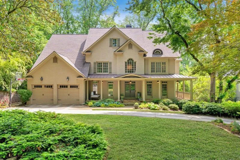 3925 Sheldon Drive Ne, Atlanta, Georgia 30342, 6 Bedrooms Bedrooms, ,5 BathroomsBathrooms,Residential,For Sale,3925 Sheldon Drive Ne,7633147