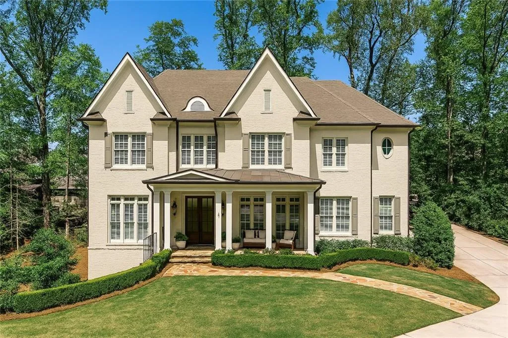 156 Lake Forrest Lane Ne, Atlanta, Georgia 30342, 6 Bedrooms Bedrooms, ,7 BathroomsBathrooms,Residential,For Sale,156 Lake Forrest Lane Ne,7633360