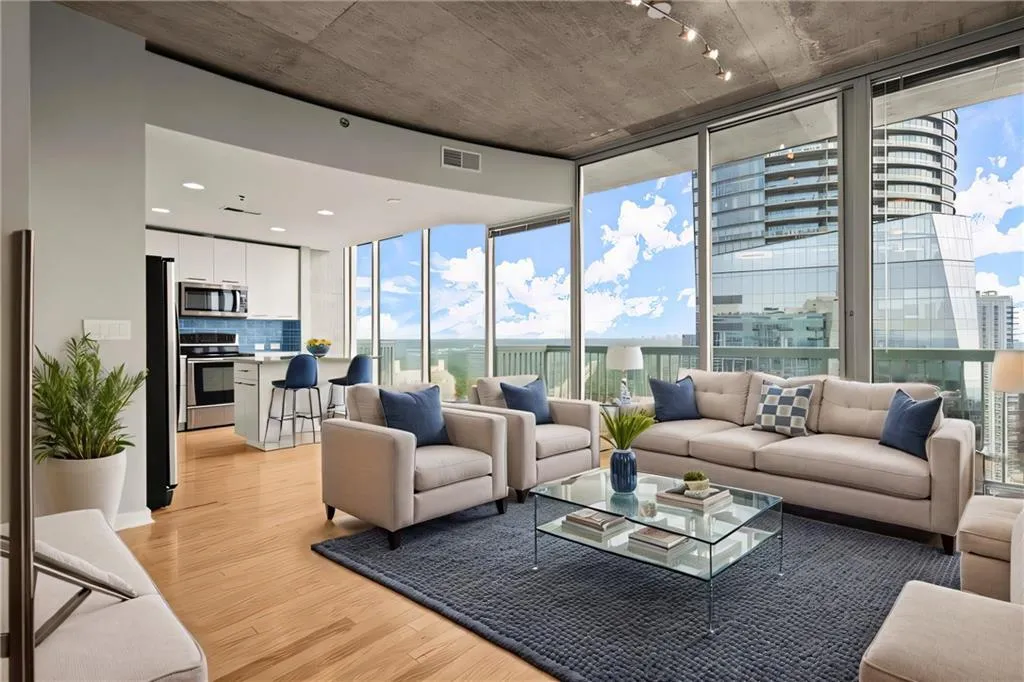 3324 Peachtree Road Ne Unit 2907, Atlanta, Georgia 30326, 1 Bedroom Bedrooms, ,1 BathroomBathrooms,Residential,For Sale,3324 Peachtree Road Ne Unit 2907,7625803