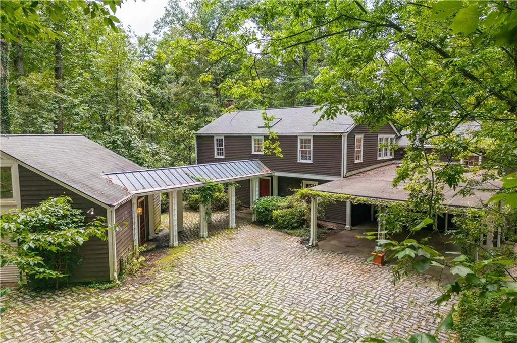 4765 Jett Road, Atlanta, Georgia 30327, 5 Bedrooms Bedrooms, ,4 BathroomsBathrooms,Residential,For Sale,4765 Jett Road,7629481