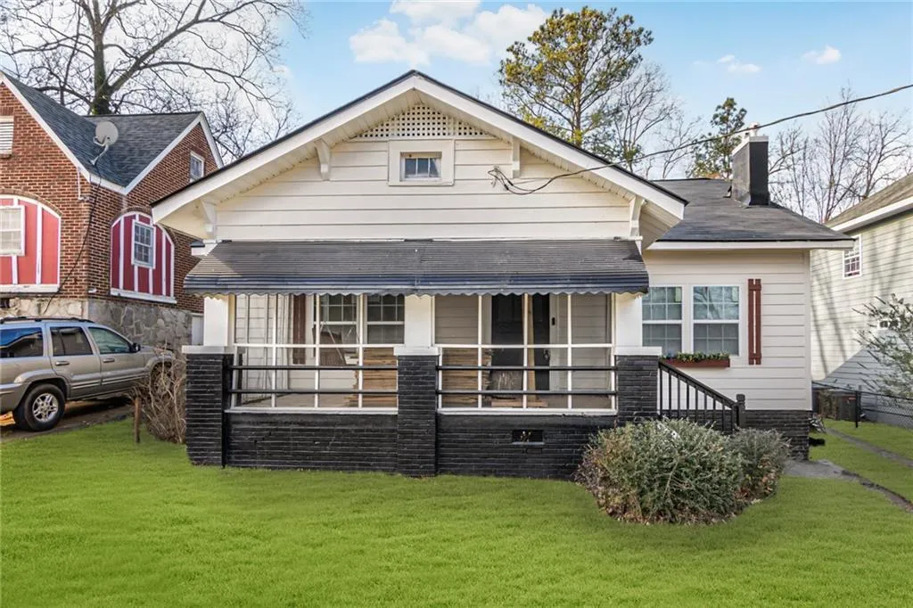 684 S Elizabeth Place Nw, Atlanta, Georgia 30318, 4 Bedrooms Bedrooms, ,2 BathroomsBathrooms,Residential,For Sale,684 S Elizabeth Place Nw,7633754