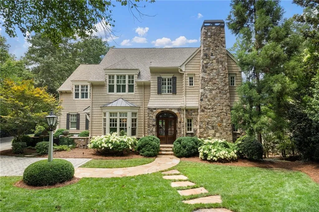 2904 Arden Road Nw, Atlanta, Georgia 30327, 5 Bedrooms Bedrooms, ,6 BathroomsBathrooms,Residential,For Sale,2904 Arden Road Nw,7633990