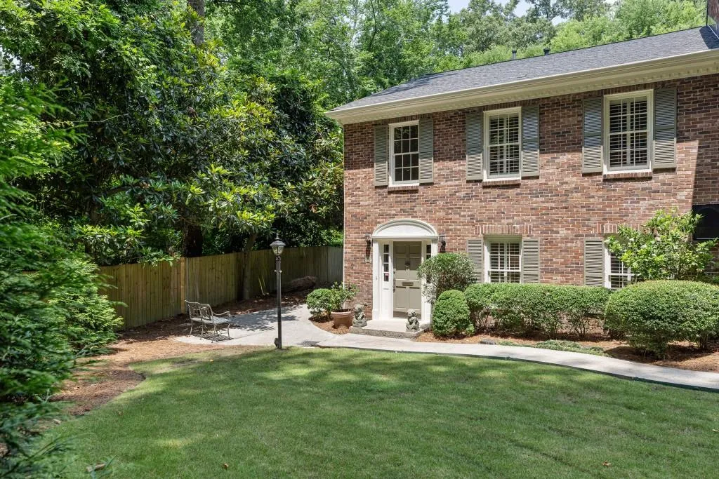 3050 Margaret Mitchell Drive Unit 50, Atlanta, Georgia 30327, 3 Bedrooms Bedrooms, ,2 BathroomsBathrooms,Residential,For Sale,3050 Margaret Mitchell Drive Unit 50,7634690