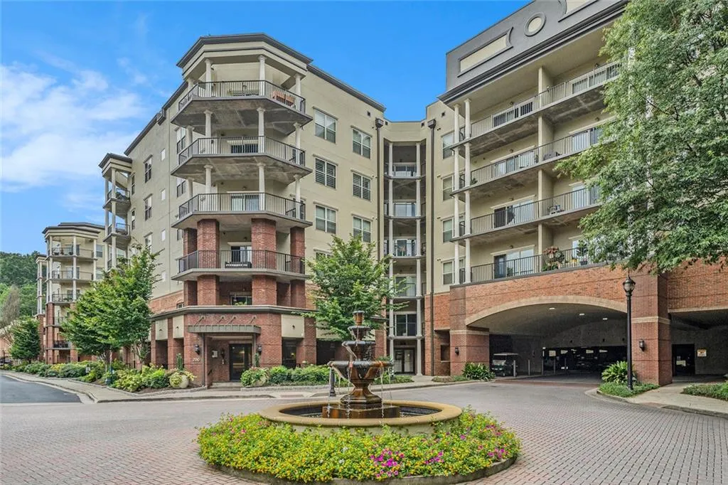 200 River Vista Drive Unit 307, Atlanta, Georgia 30339, 2 Bedrooms Bedrooms, ,2 BathroomsBathrooms,Residential,For Sale,200 River Vista Drive Unit 307,7635111