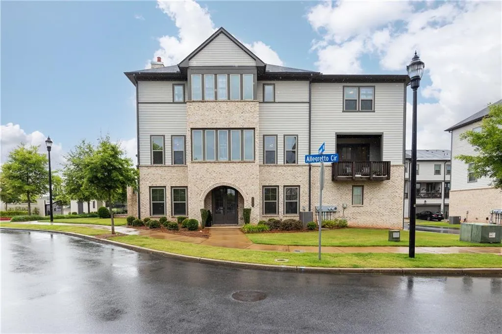 3900 Danube Lane, Atlanta, Georgia 30339, 3 Bedrooms Bedrooms, ,3 BathroomsBathrooms,Residential,For Sale,3900 Danube Lane,7636343