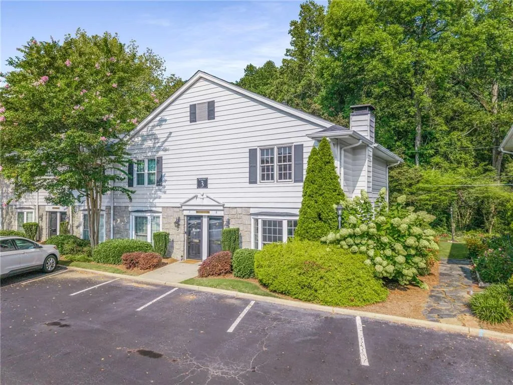 136 Peachtree Memorial Drive Nw Unit Nc8, Atlanta, Georgia 30309, 2 Bedrooms Bedrooms, ,1 BathroomBathrooms,Residential,For Sale,136 Peachtree Memorial Drive Nw Unit Nc8,7636765