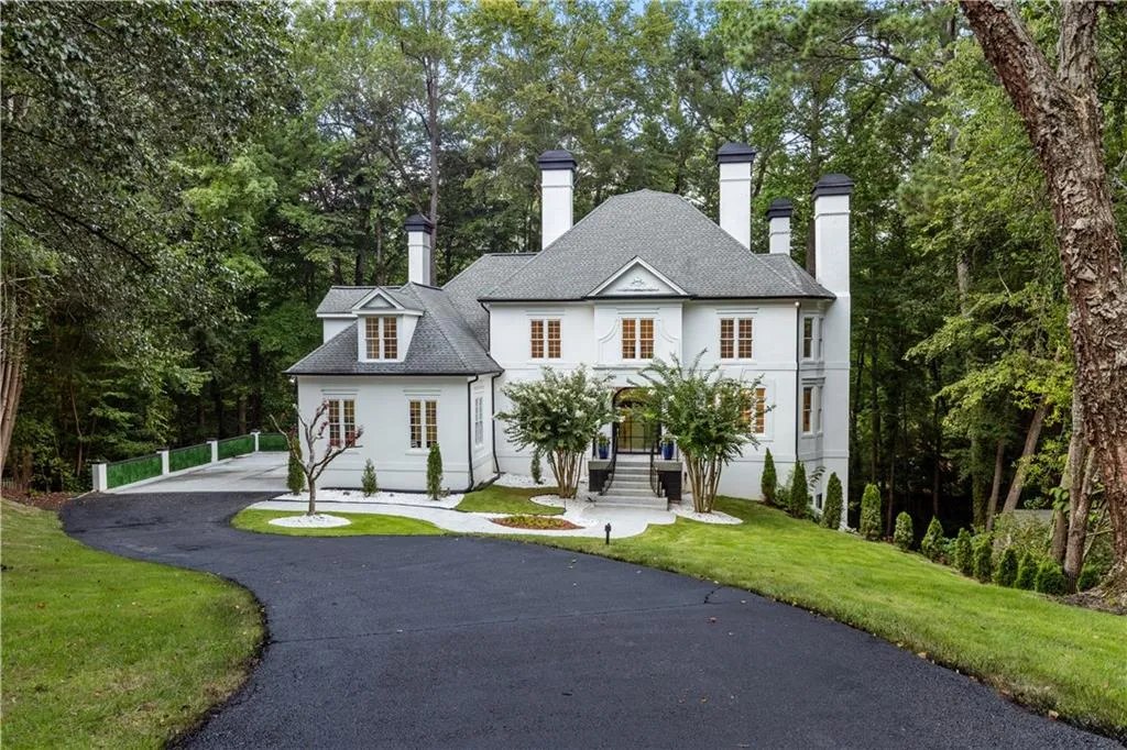 5390 Harrowood Lane, Atlanta, Georgia 30327, 6 Bedrooms Bedrooms, ,4 BathroomsBathrooms,Residential,For Sale,5390 Harrowood Lane,7637544