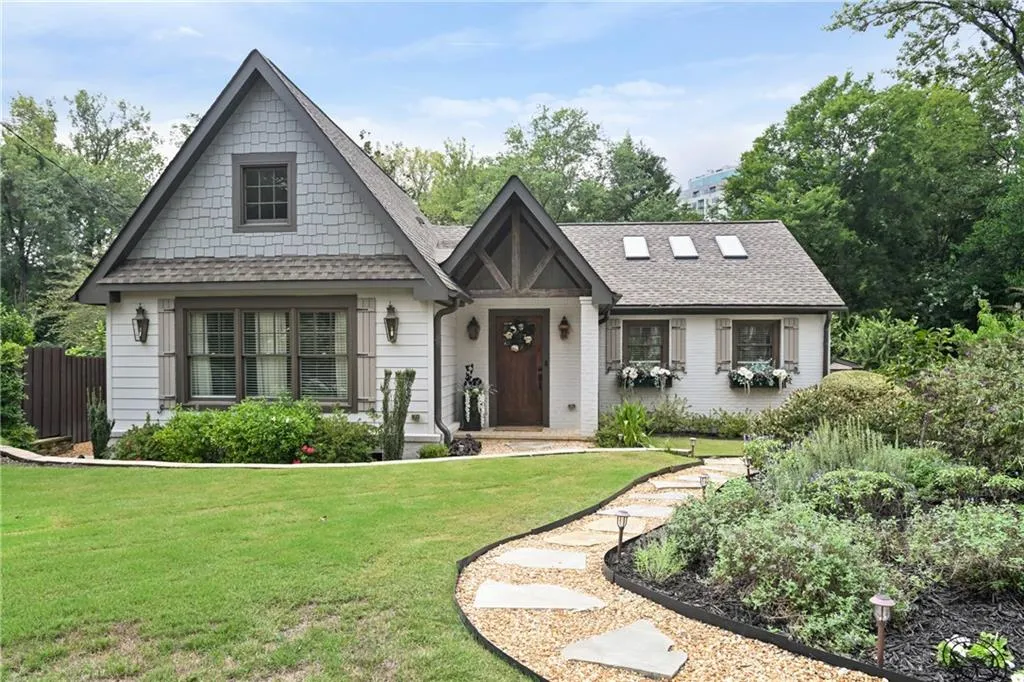 2067 Fairhaven Circle Ne, Atlanta, Georgia 30305, 2 Bedrooms Bedrooms, ,2 BathroomsBathrooms,Residential,For Sale,2067 Fairhaven Circle Ne,7637398