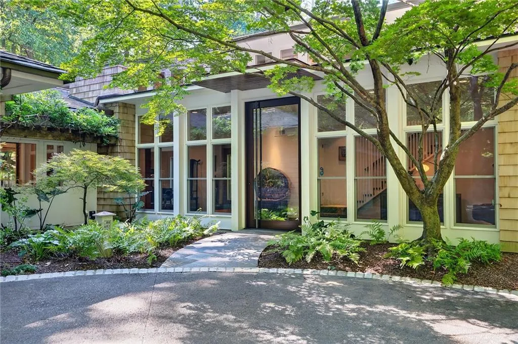 3033 E Pine Valley Road Nw, Atlanta, Georgia 30305, 4 Bedrooms Bedrooms, ,5 BathroomsBathrooms,Residential,For Sale,3033 E Pine Valley Road Nw,7638855