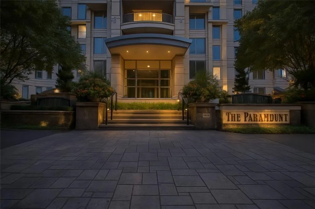 3445 Stratford Road Unit 1501, Atlanta, Georgia 30326, 2 Bedrooms Bedrooms, ,2 BathroomsBathrooms,Residential,For Sale,3445 Stratford Road Unit 1501,7618785