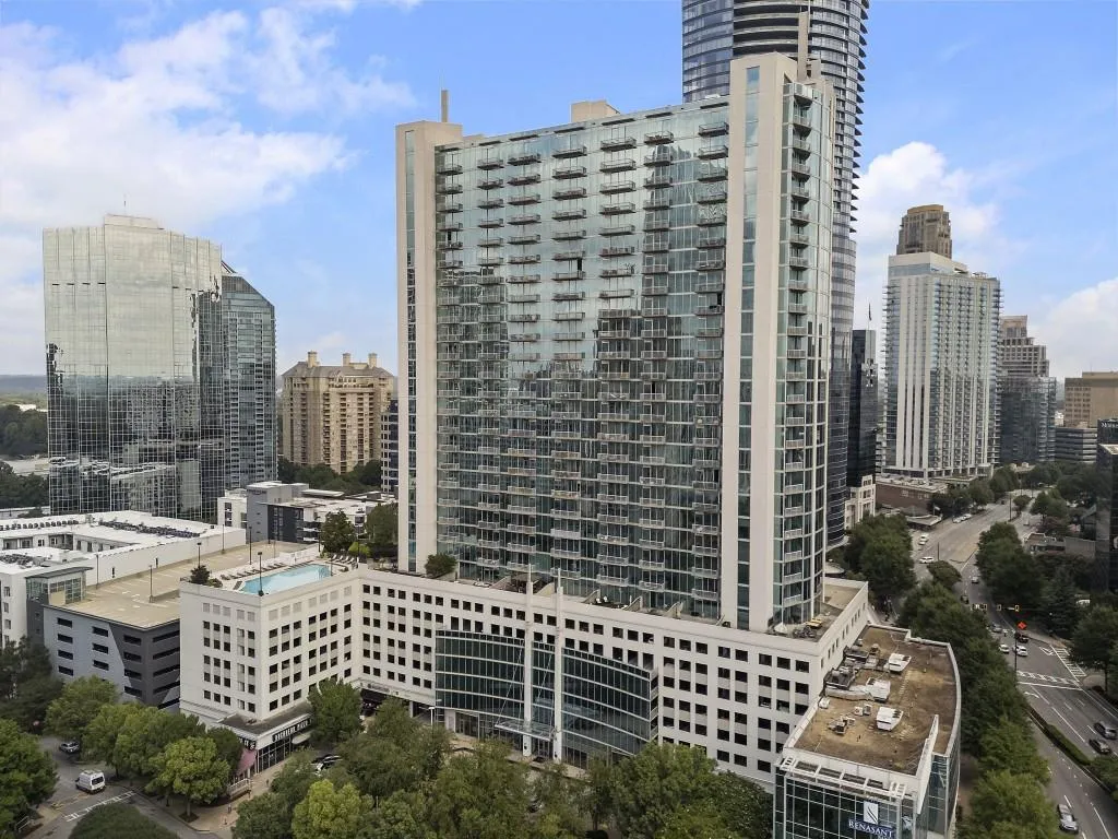 3324 Peachtree Road Ne Unit 2918, Atlanta, Georgia 30326, 2 Bedrooms Bedrooms, ,2 BathroomsBathrooms,Residential,For Sale,3324 Peachtree Road Ne Unit 2918,7639353