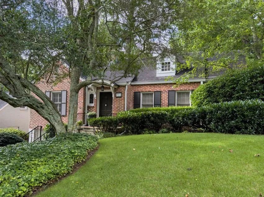 273 Peachtree Way Ne, Atlanta, Georgia 30305, 2 Bedrooms Bedrooms, ,2 BathroomsBathrooms,Residential,For Sale,273 Peachtree Way Ne,7639716