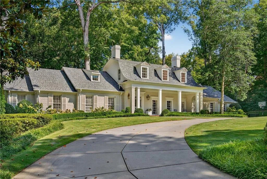 3673 Castlegate Drive Nw, Atlanta, Georgia 30327, 5 Bedrooms Bedrooms, ,5 BathroomsBathrooms,Residential,For Sale,3673 Castlegate Drive Nw,7639979